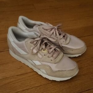 Reebok Pink and White Womens Sneakers Size 7.5